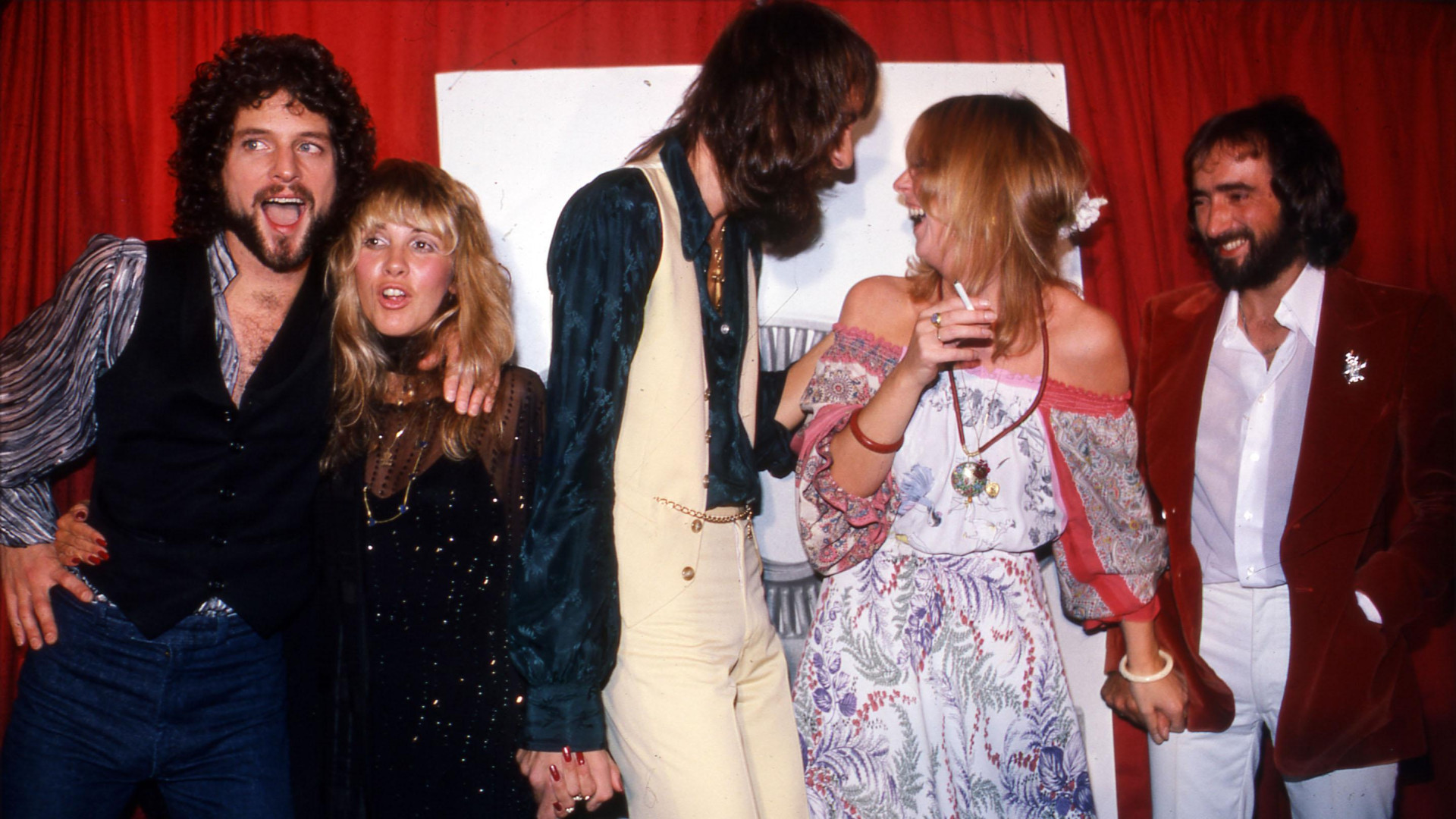 ¿vuelve-fleetwood-mac-una-ultima-vez?-el-extrano-movimiento-que-hace-sospechar-a-todos-sus-fans