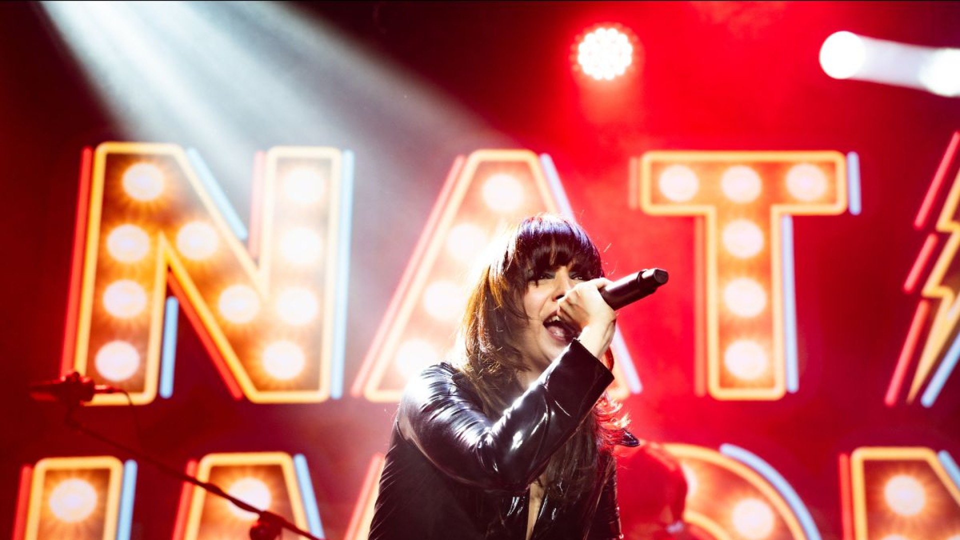 nat-simons-presenta-un-nuevo-disco-en-directo:-‘7-vidas-en-la-sala.-directo-desde-wizink-center’