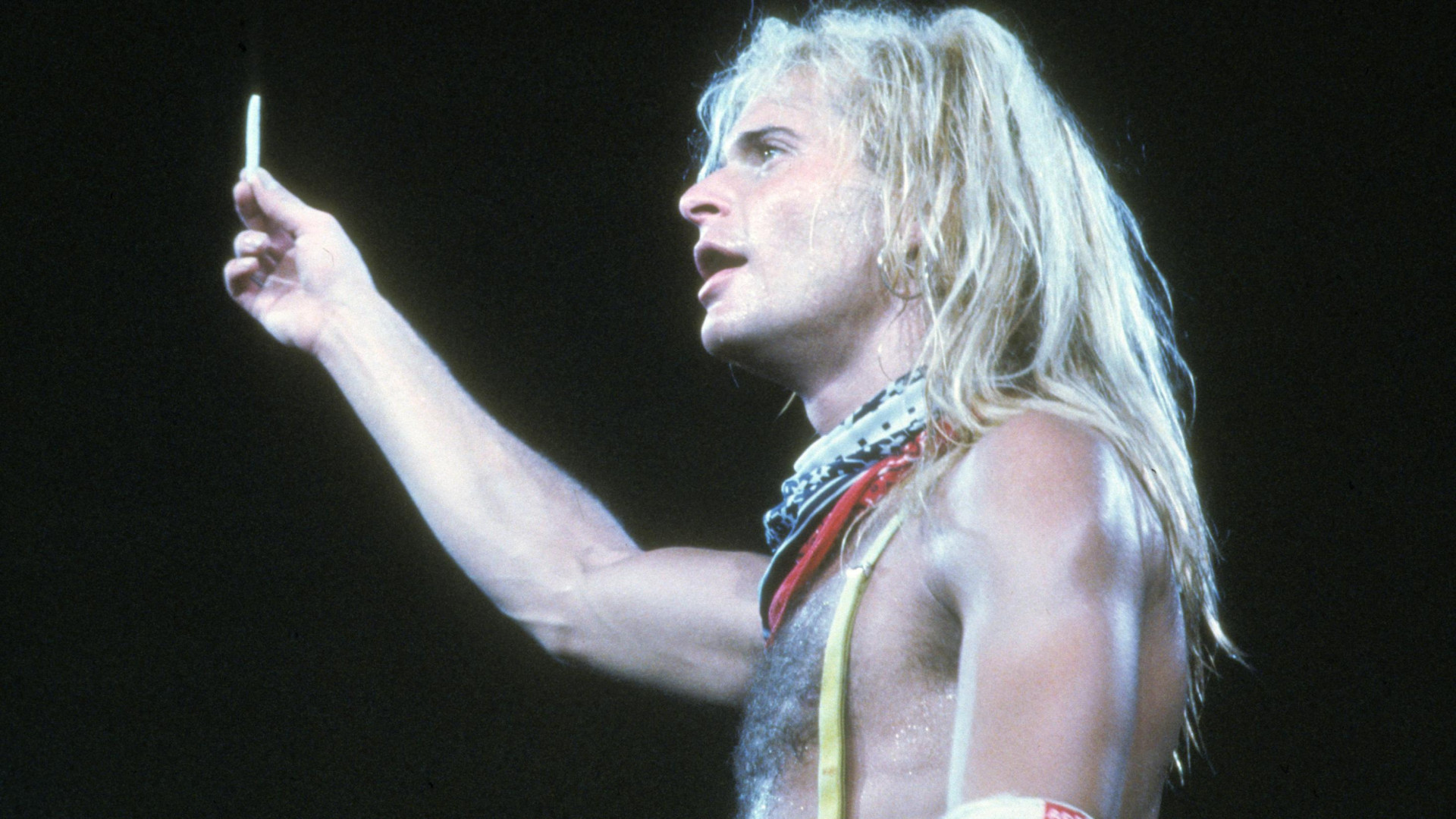 david-lee-roth-le-pidio-a-eddie-van-halen-“que-tocara-menos-solos”:-“no-podia-soportar-que-recibiera-mas-atencion”