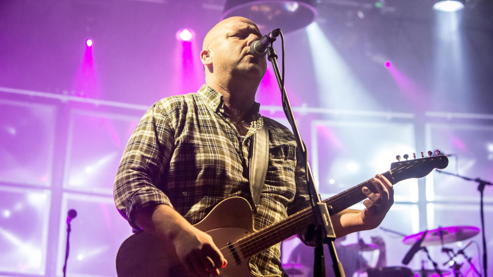 el-ironico-consejo-de-pixies-a-oasis-para-su-historico-regreso:-«nada-de-violencia-fisica;-los-insultos-estan-bien»