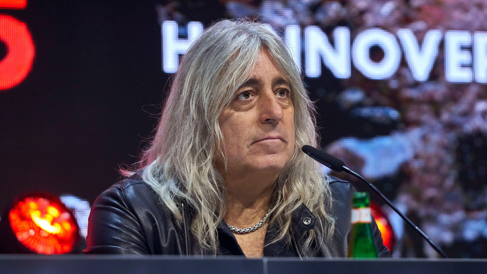 “matan”-a-mikkey-dee-(motorhead,-scorpions)-y-el-bateria-sale-a-desmentirlo:-“¿como-de-bajo-puedes-caer?”