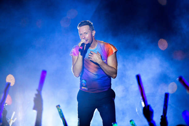 chris-martin-auxilia-a-un-nino-en-mitad-de-su-concierto