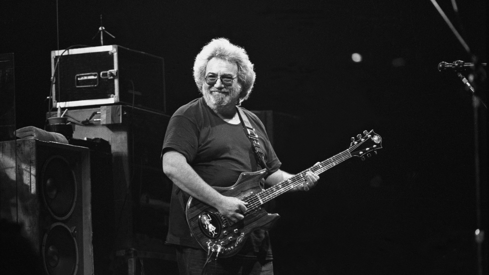 jerry-garcia-(grateful-dead)-revive-en-32-idiomas