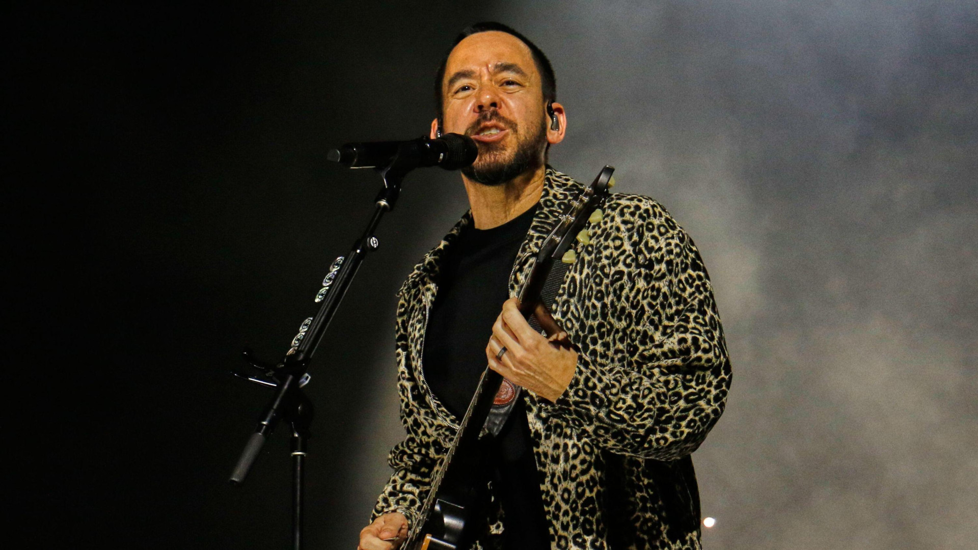 mike-shinoda-explica-la-gran-ausencia-en-la-gira-de-linkin-park:-“es-una-cuestion-de-salud-mental”