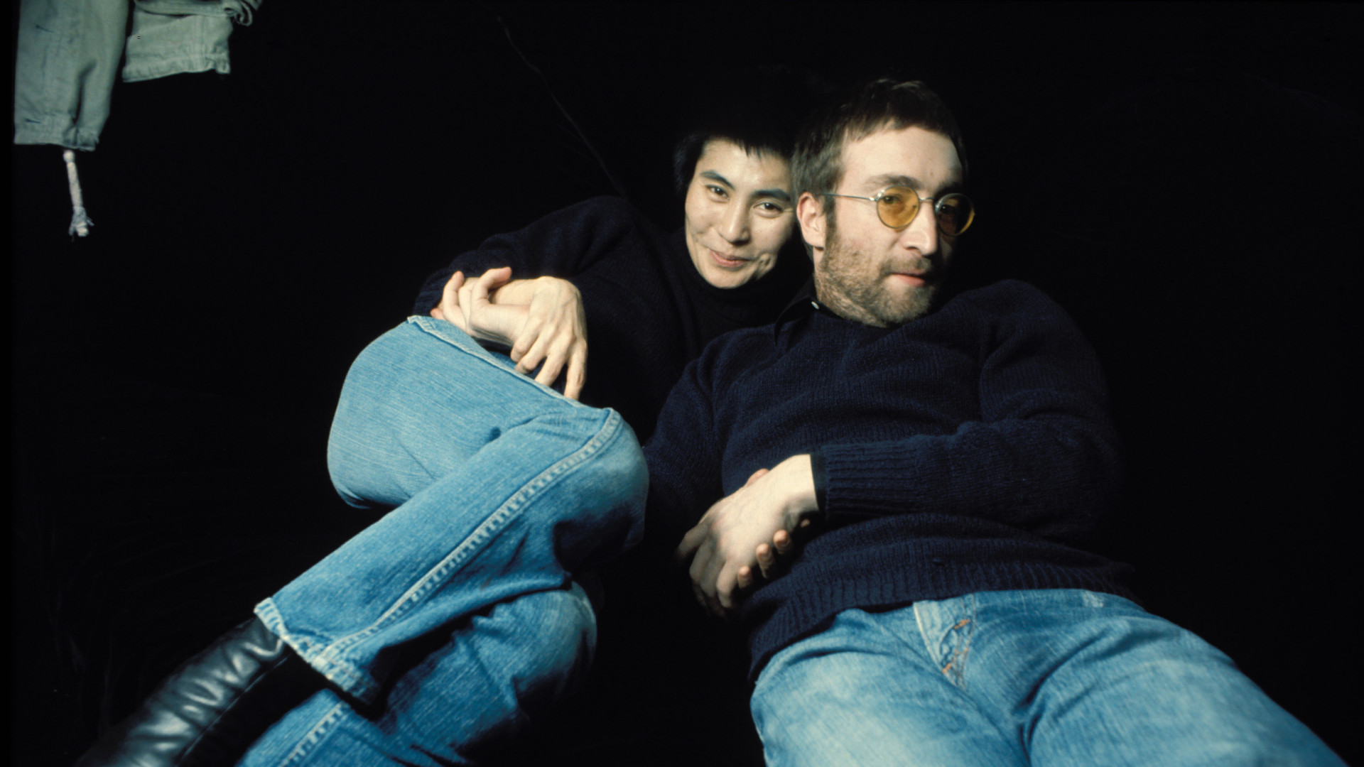 yoko-ono-le-regalo-este-reloj-a-john-lennon-antes-de-su-muerte-y-la-historia-paso-a-ser-un-drama:-“se-aprovehco-de-una-viuda”