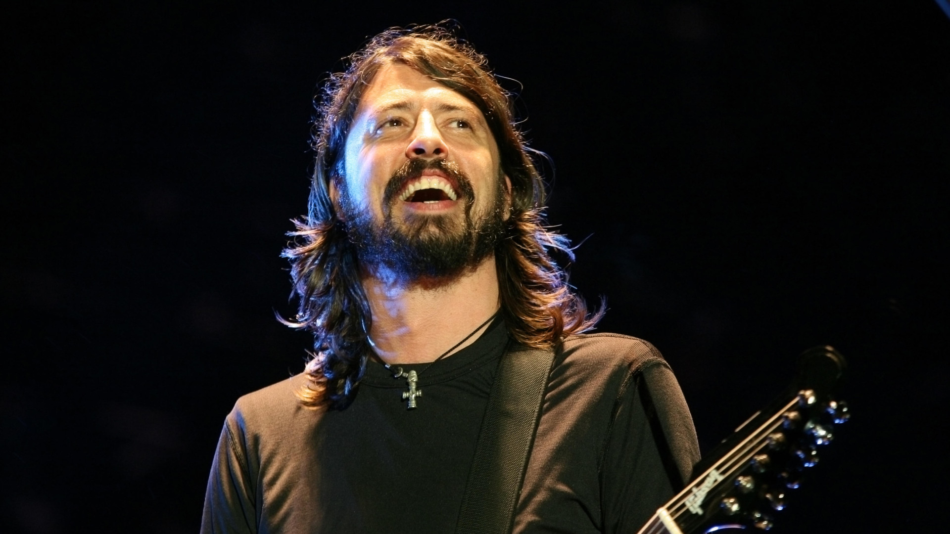 dave-grohl-(foo-fighters)-desvela-cual-fue-el-guitarrista-que-mas-le-inspiro:-“me-encantaba-su-estilo-en-el-escenario”