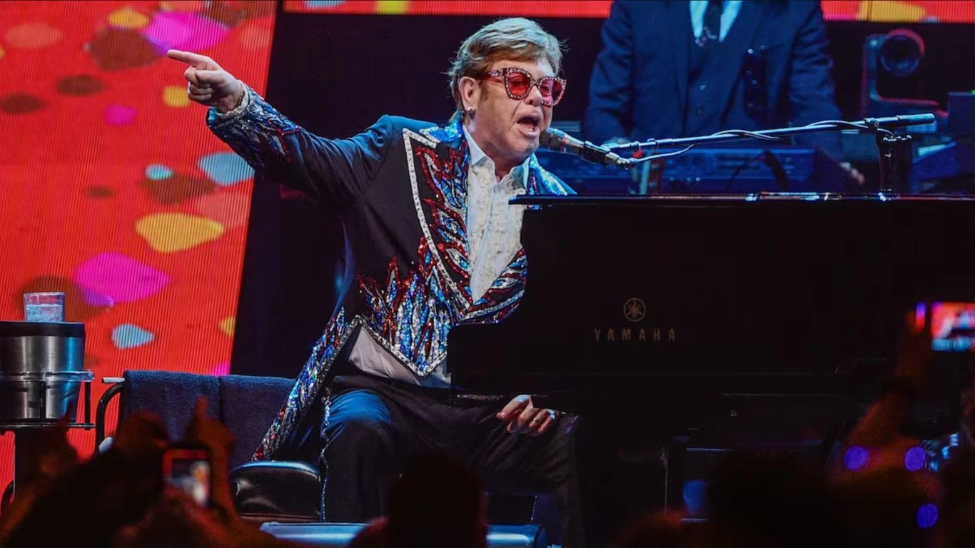 nueva-musica-de-elton-john-en-camino