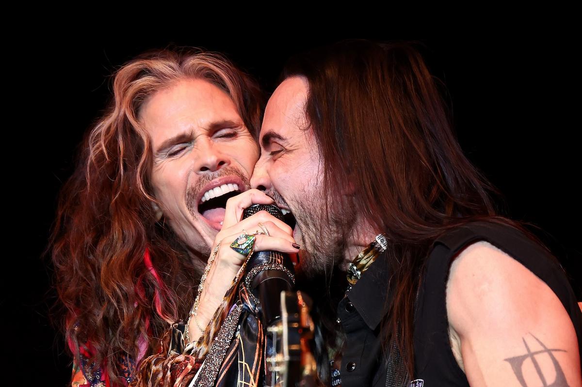 steven-tyler-regresa-al-escenario