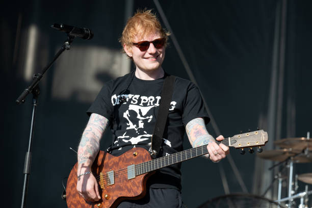 expulsan-a-ed-sheeran-de-un-concierto-improvisado-en-la-india