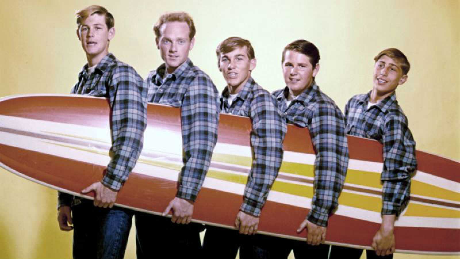 62-anos-del-lanzamiento-de-«surfin’-usa»