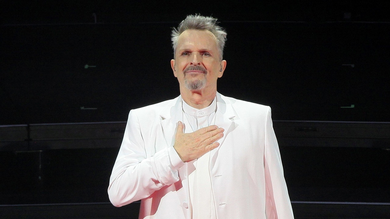 miguel-bose-se-hace-viral-por-su-baile-cantando-‘morena-mia’-en-un-concierto-de-mexico
