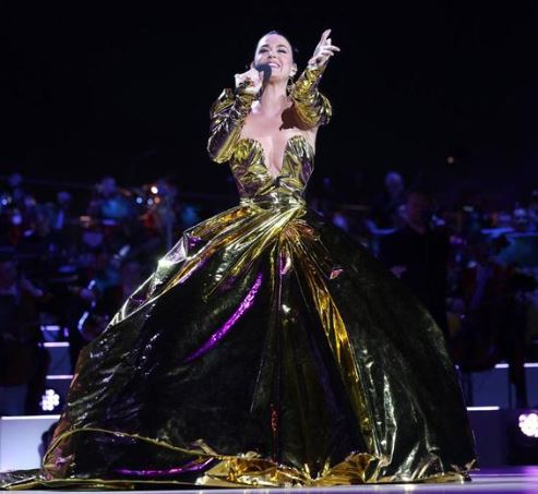 katy-perry-viaja-hoy-al-espacio