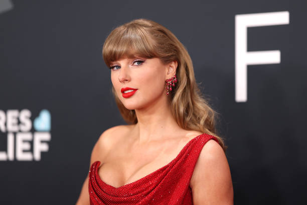 taylor-swift-en-modo-tia:-conoce-a-la-hija-de-jason-kelce-mientras-crecen-los-rumores-de-nuevo-album