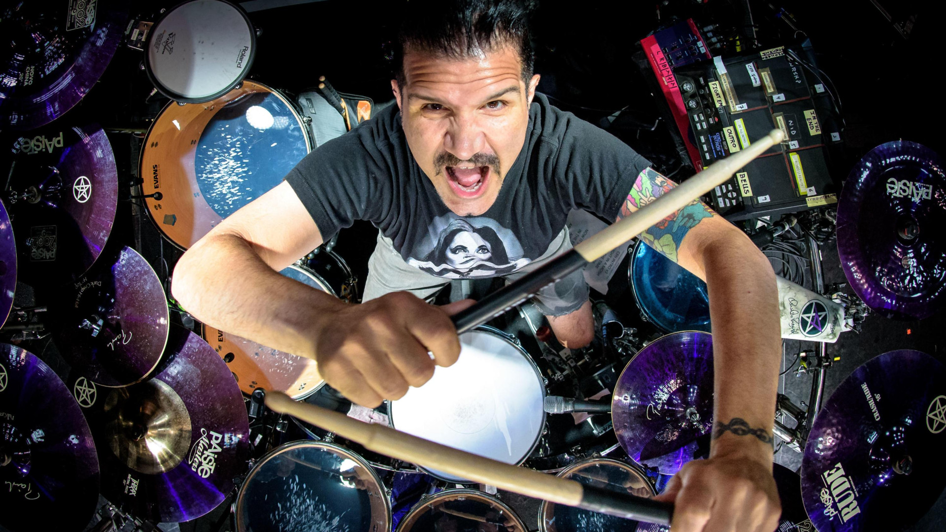 charlie-benante-(anthax)-afirma-que-se-gana-mas-dinero-“vendiendo-limonada”-que-haciendo-musica:-“metallica-tenia-razon”