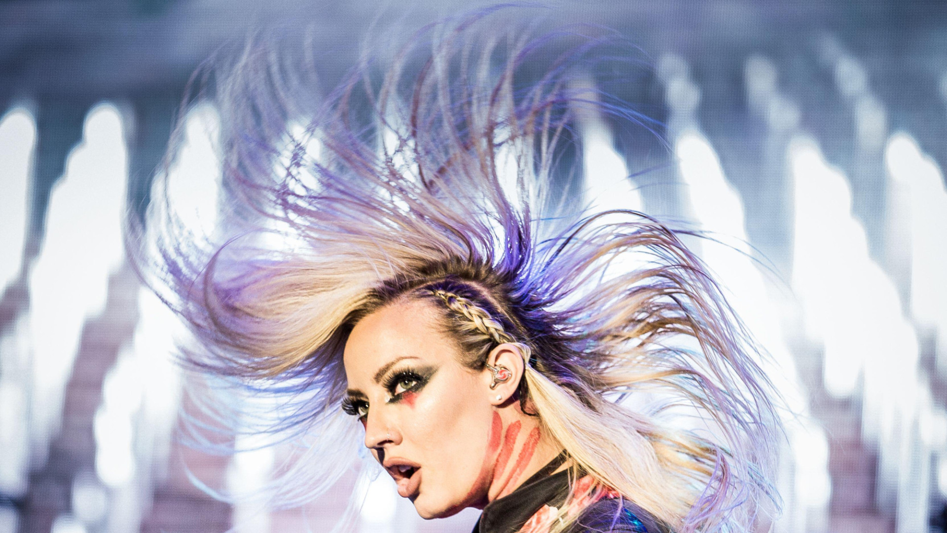nita-strauss-no-tocara-con-alice-cooper-en-2025:-esta-sera-la-famosa-guitarrista-que-la-sustituira