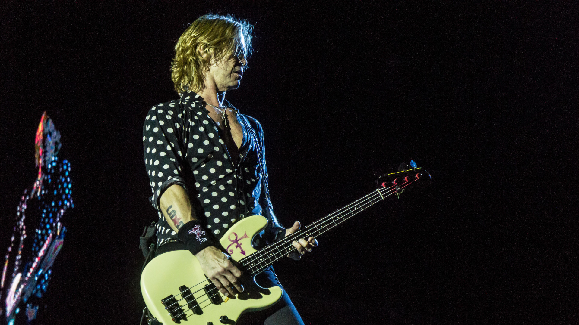 duff-mckagan-(guns-n’-roses):-“no-hay-diferencia-entre-estar-encima-del-escenario-y-la-gente-que-ve-el-concierto”