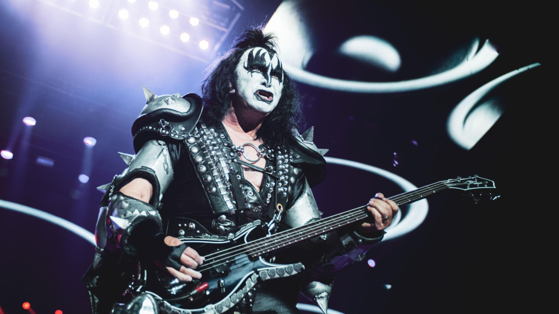 gene-simmons-(kiss)-afirma-que-“el-rock-sigue-muerto”:-“se-piensan-que-mick-jagger-es-un-asesino-en-serie”