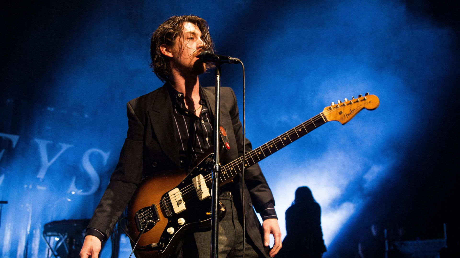 estafan-a-promotores-de-conciertos-y-festivales-haciendose-pasar-por-los-agentes-de-arctic-monkeys:-esta-era-su-estrategia
