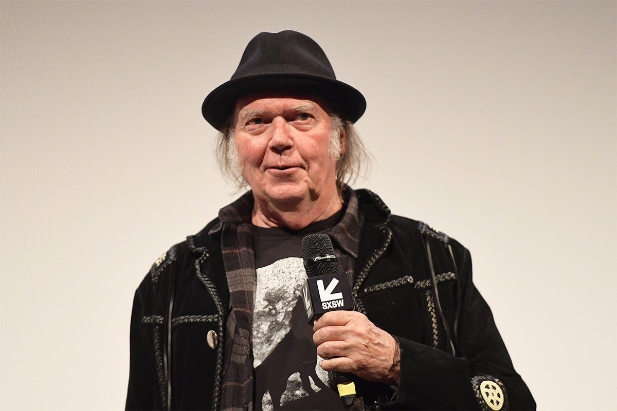 neil-young-interpreta-«pardon-my-heart»-por-primera-vez-en-50-anos
