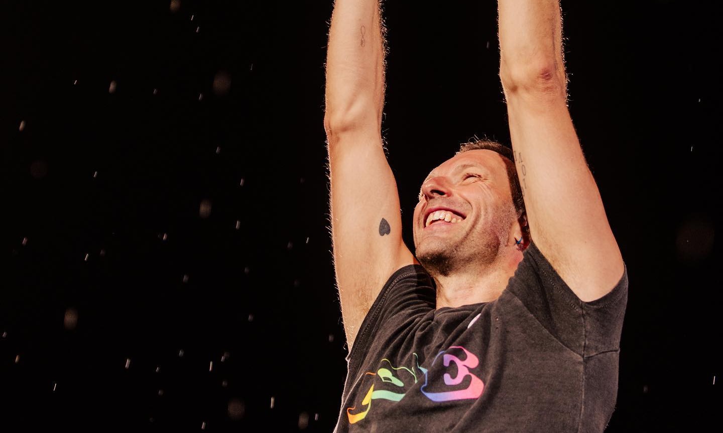 chris-martin-habla-del-impacto-de-las-criticas-en-su-salud-mental