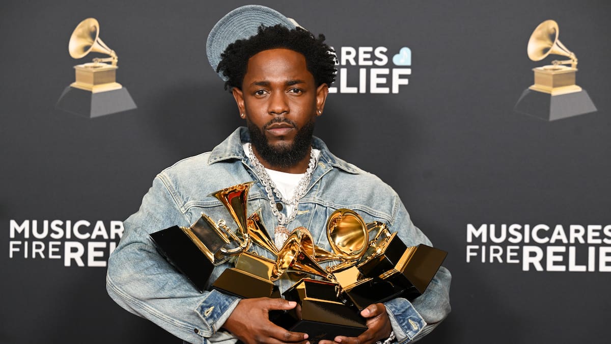 premios-grammy-2025:-consulta-la-lista-completa-de-ganadores-y-ganadoras