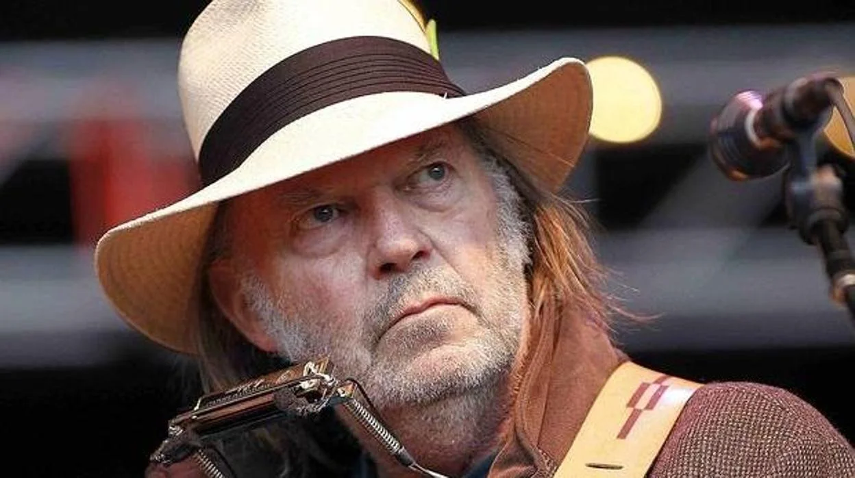 neil-young-elimina-las-entradas-platinum-de-sus-conciertos