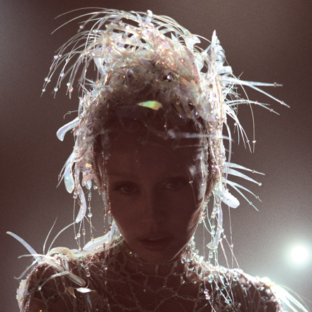miley-cyrus-estrena-‘end-of-the-world’