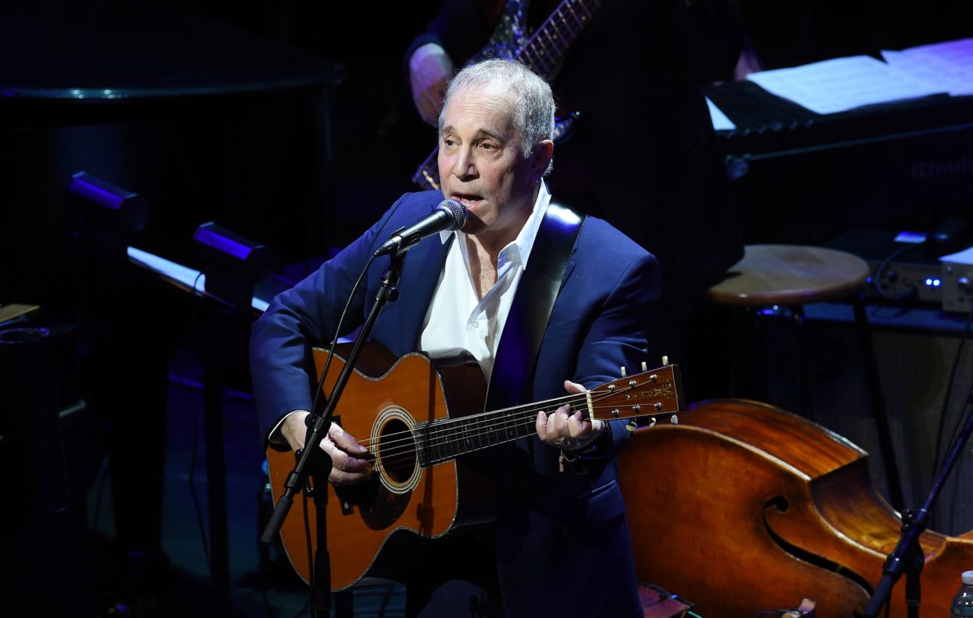 paul-simon-cancela-dos-conciertos-por-un-dolor-de-espalda-cronico