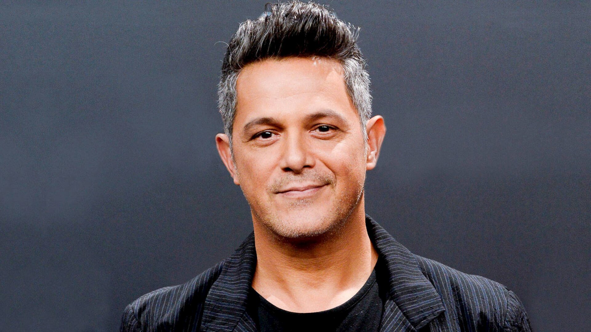 alejandro-sanz-adelanta-un-atraco-musical-en-su-nuevo-videoclip-con-manuel-turizo