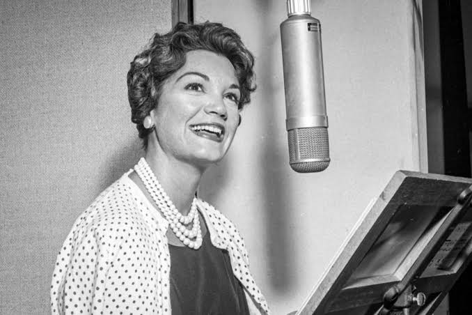 muere-connie-francis,-pionera-del-pop-y-simbolo-intergeneracional