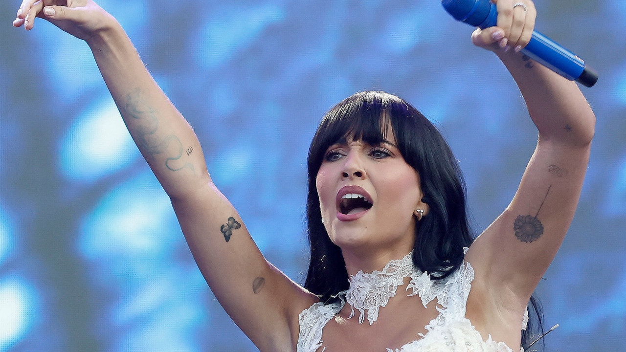 lluvia-de-criticas-a-plex-por-su-actitud-en-el-concierto-de-aitana-en-barcelona