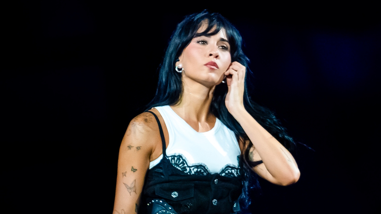 asi-ha-sido-la-actuacion-de-aitana-en-la-velada-del-ano-v-con-fallos-tecnicos-y-voguing