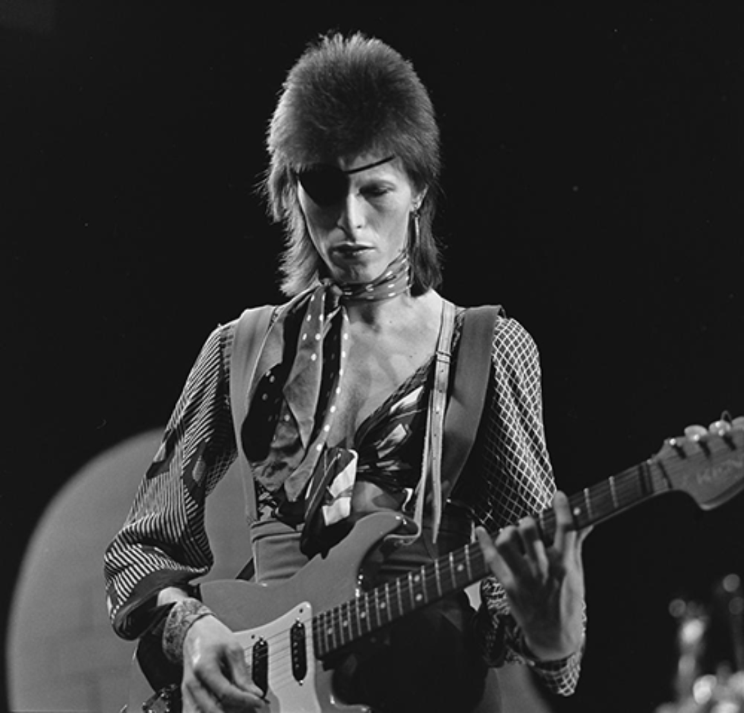 david-bowie-se-hizo-estrella…-¡hace-53-anos!-(video)