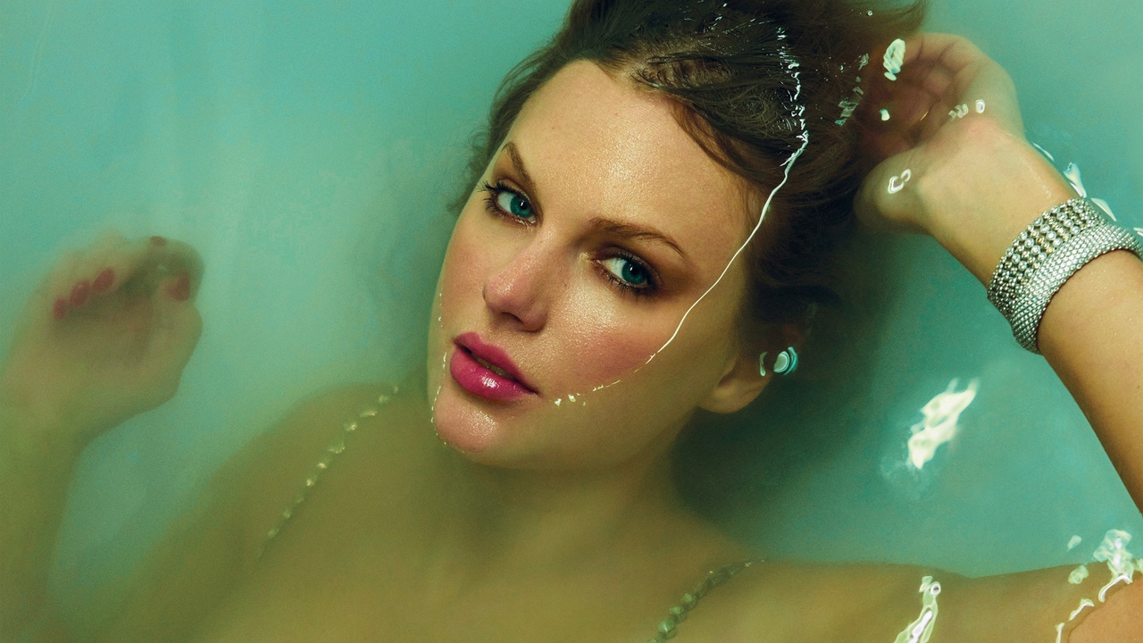 taylor-swift-consigue-que-el-amor-sobreviva-a-la-fama-en-‘the-life-of-a-showgirl’,-su-nuevo-album
