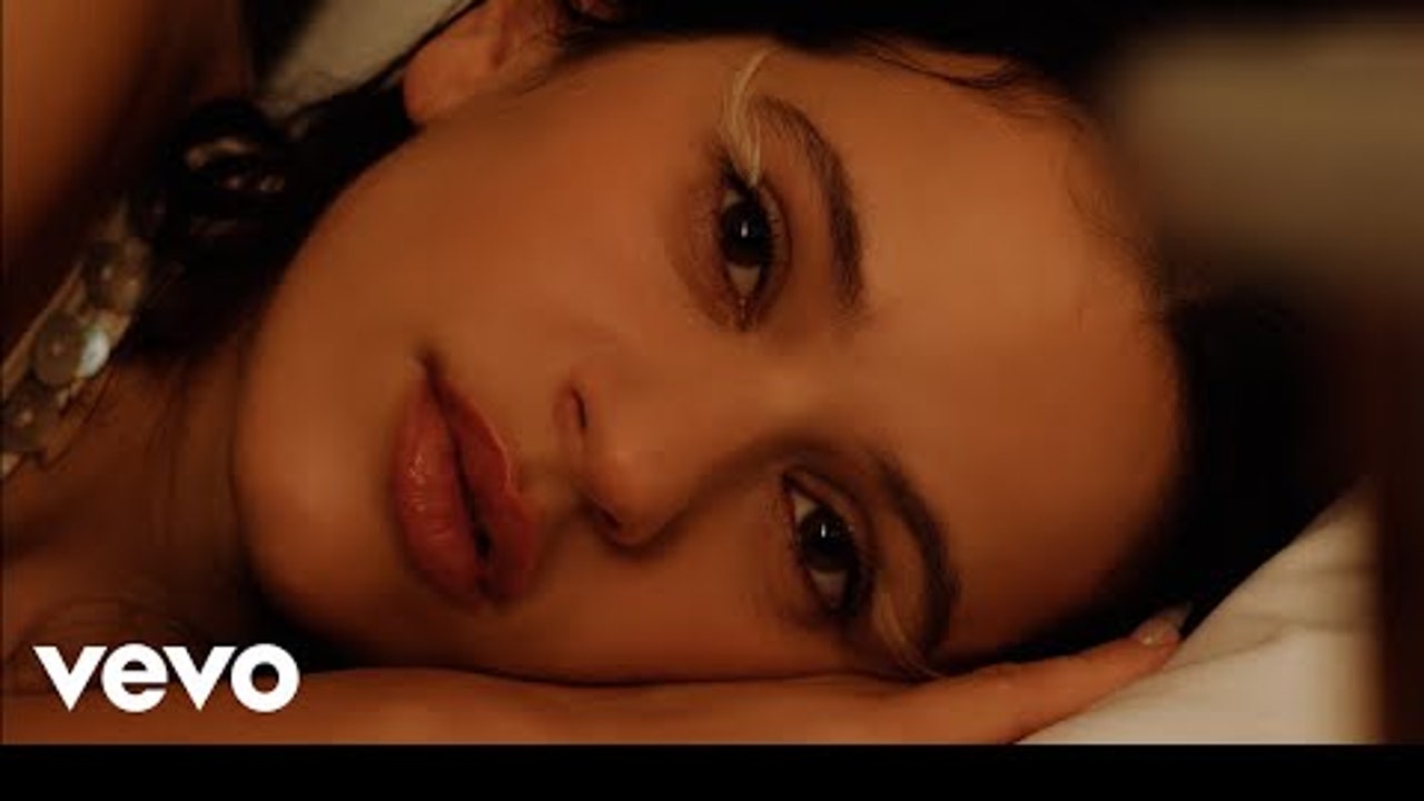 letra-y-significado-de-‘berghain’,-la-cancion-de-rosalia-que-sirve-como-primer-adelanto-de-su-disco-‘lux’