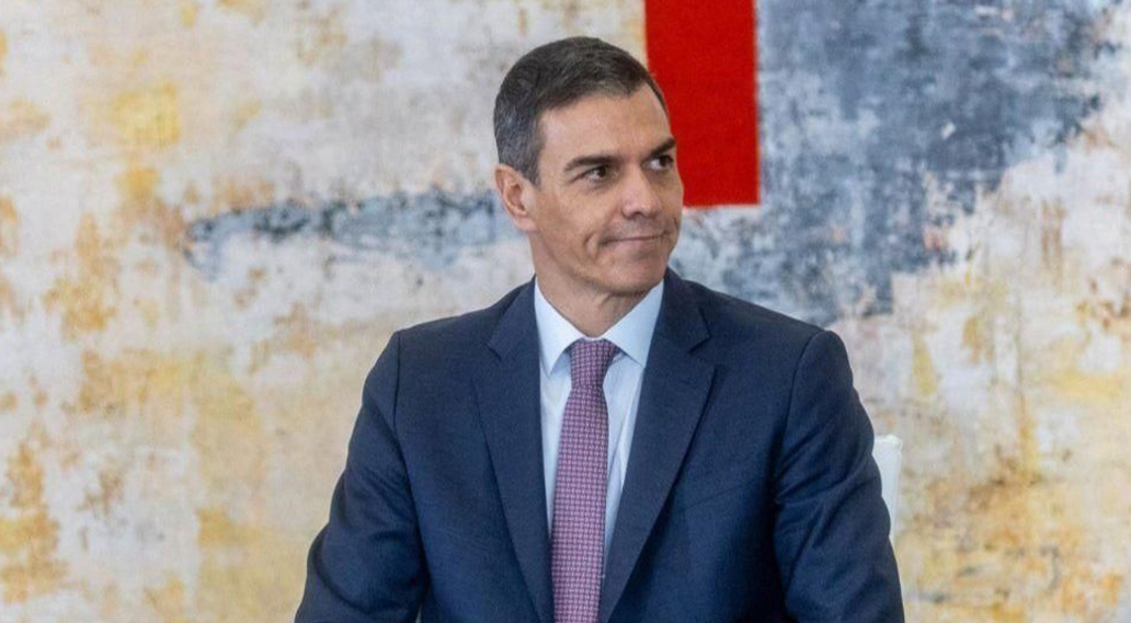 sanchez-se-rinde-ante-rosalia