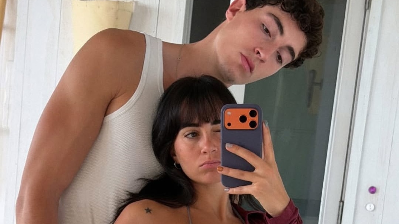 aitana-explica-como-empezo-su-relacion-con-plex-y-desvela-donde-estan-de-vacaciones