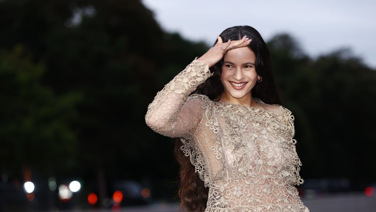 rosalia-confirma-que-la-gira-de-‘lux’-sera-en-2026:-«no-puedo-esperar-para-veros»