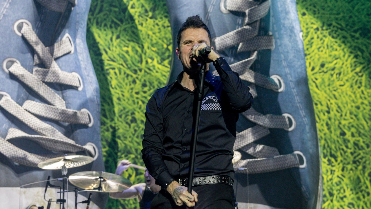 dani-martin-publica-un-album-en-directo-para-inmortalizar-sus-diez-conciertos-en-el-movistar-arena-de-madrid