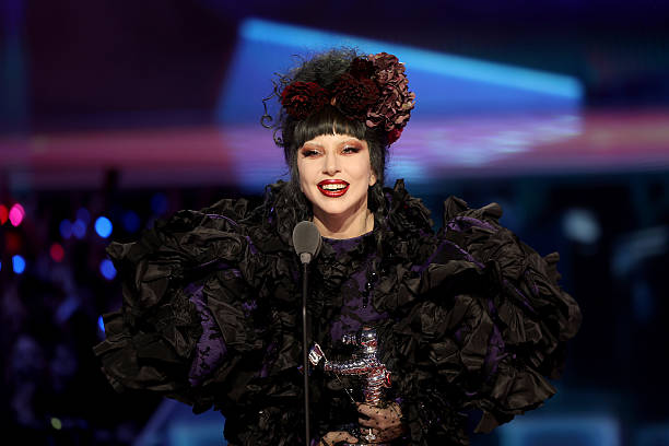 gaga-se-cuela-en-tu-nochebuena