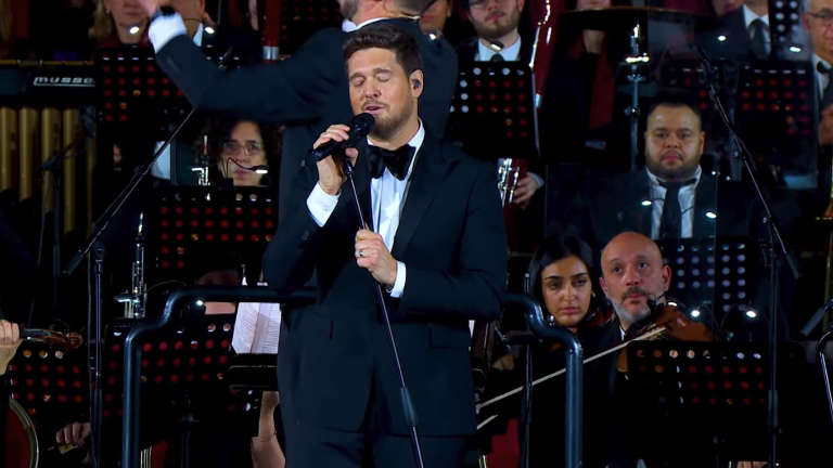 michael-buble-comparte-su-directo-de-‘it’s-beginning-to-look-a-lot-like-christmas’-desde-el-vaticano