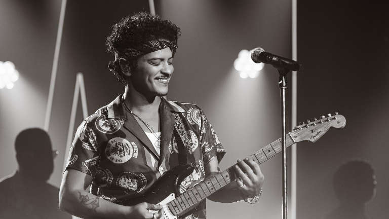 bruno-mars-anuncia-‘the-romantic’,-su-primer-disco-en-casi-una-decada