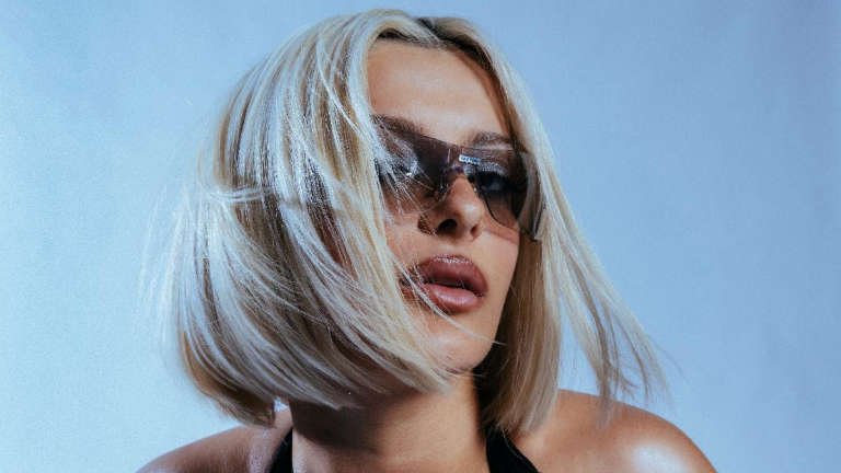 bebe-rexha-anuncia-el-lanzamiento-de-su-nuevo-disco-‘dirty-blonde’