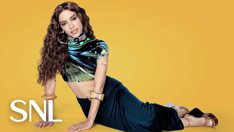 anitta-debuta-en-el-saturday-night-live-con-‘choka-choka’,-su-nuevo-single-con-shakira