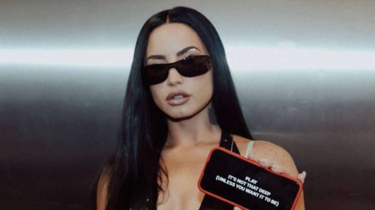demi-lovato-anuncia-el-contenido-de-la-reedicion-de-‘it’s-not-that-deep’