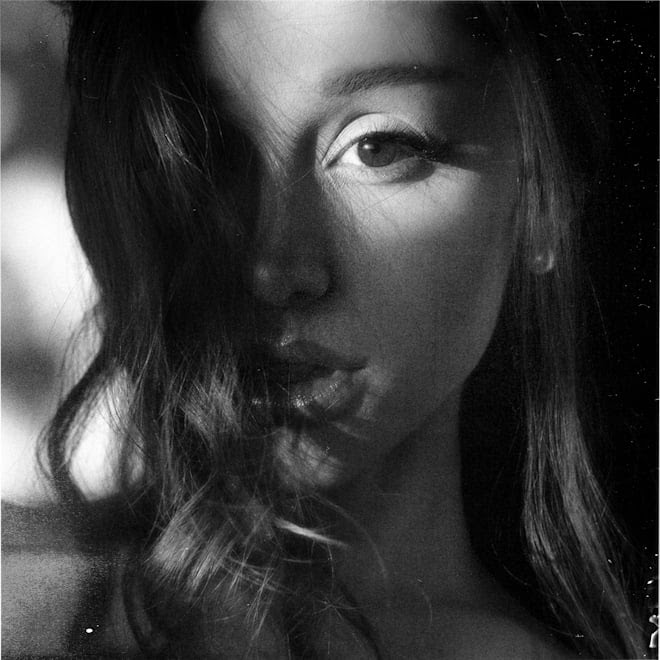 ariana-grande-vuelve-con-‘hate-that-i-made-you-love-me’,-primer-adelanto-de-‘petal’