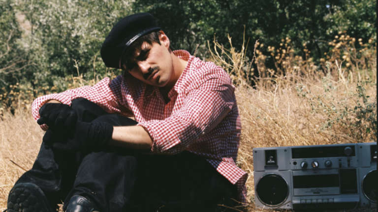 martin-le-canta-al-eclipse-en-‘cuando-el-sol-bese-a-la-luna’