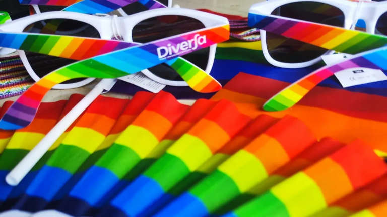 diversa-pride-festival-2026-anuncia-su-cartel-con-ladilla-rusa,-nebulossa,-agoney-y-samantha-hudson
