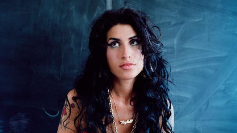 ‘back-to-black’-de-amy-winehouse-celebra-su-20-aniversario-con-demos-ineditas